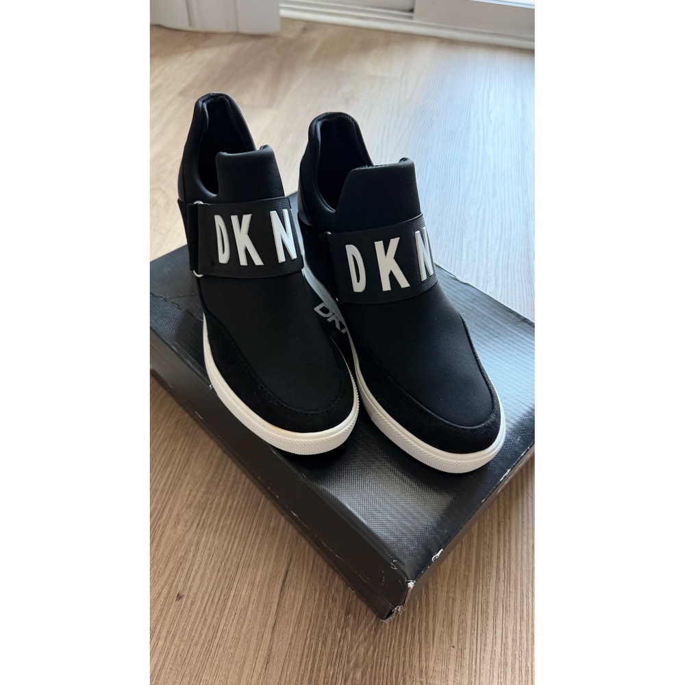 DKNY Cosmos Black Hidden Wedge Sneakers Slip On Logo Strap K2855698 Size 6.5M
